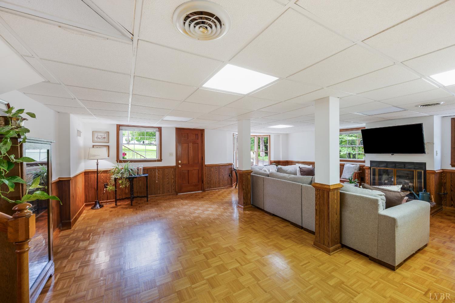 921 Peaksview Street, Bedford, Virginia image 31