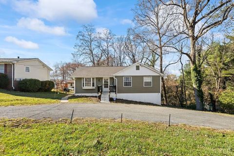 Photo of 1117 Long Meadows Drive, Lynchburg, VA 24502 (MLS # 363575)