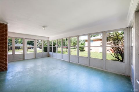 Tiny photo for 239 George Street, Lynchburg, VA 24502 (MLS # 362346)