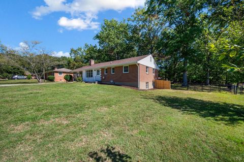 Tiny photo for 239 George Street, Lynchburg, VA 24502 (MLS # 362346)