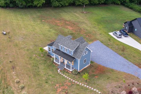 Tiny photo for 1589 Clearview Road, Bedford, VA 24523 (MLS # 366173)