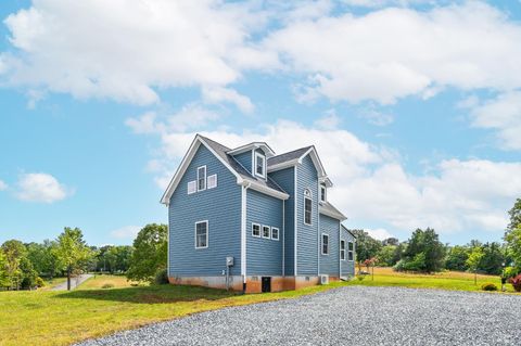 Tiny photo for 1589 Clearview Road, Bedford, VA 24523 (MLS # 366173)