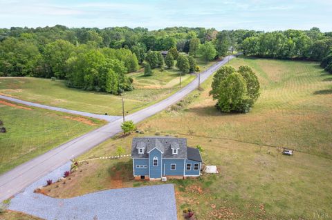 Tiny photo for 1589 Clearview Road, Bedford, VA 24523 (MLS # 366173)