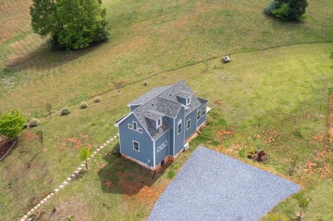 Tiny photo for 1589 Clearview Road, Bedford, VA 24523 (MLS # 366173)