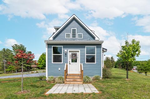 Tiny photo for 1589 Clearview Road, Bedford, VA 24523 (MLS # 366173)