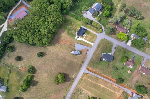 Tiny photo for 1589 Clearview Road, Bedford, VA 24523 (MLS # 366173)