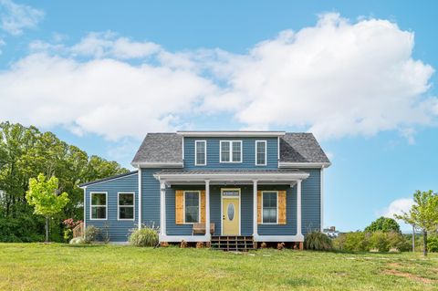 Photo of 1589 Clearview Road, Bedford, VA 24523 (MLS # 366173)