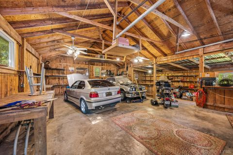 Tiny photo for 1795 Karnes Road, Bedford, VA 24523 (MLS # 362498)
