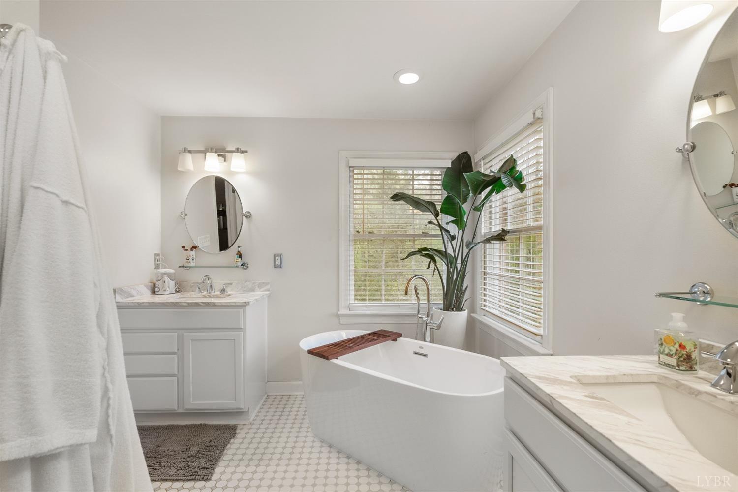 1018 Rocky Branch Drive, Forest, Virginia image 33