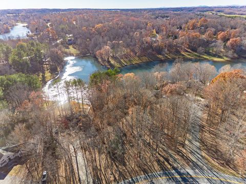 Tiny photo for 409 Lake Vista Drive, Forest, VA 24551 (MLS # 363208)