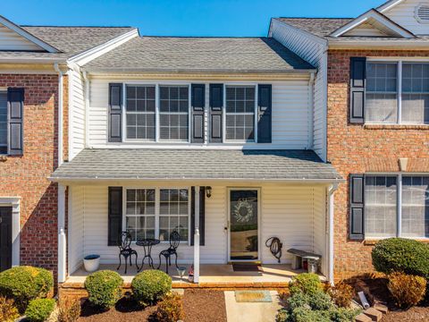 Photo of 651 Wyndhurst Drive, Lynchburg, VA 24502 (MLS # 365264)