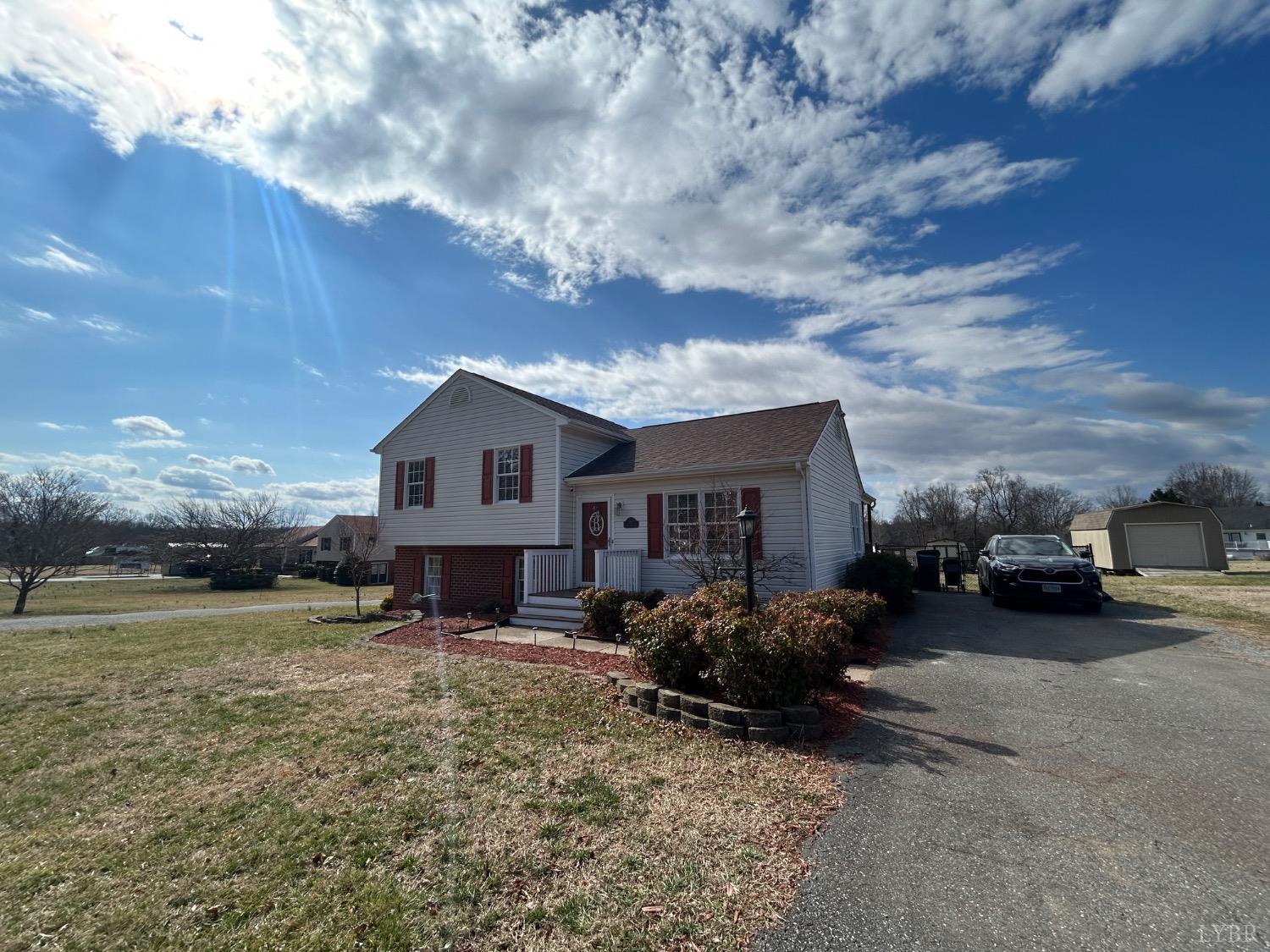 262 Mary Ann Drive, Lynchburg, Virginia image 3