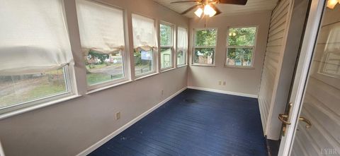 Tiny photo for 319 Oakridge Boulevard, Lynchburg, VA 24502 (MLS # 361951)