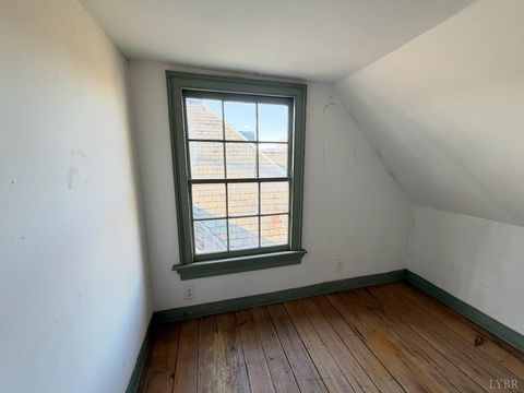 Tiny photo for 1011 Jackson Street, Lynchburg, VA 24504 (MLS # 366516)