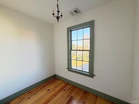 Tiny photo for 1011 Jackson Street, Lynchburg, VA 24504 (MLS # 366516)