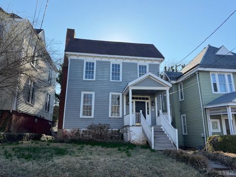 Photo of 1011 Jackson Street, Lynchburg, VA 24504 (MLS # 366516)
