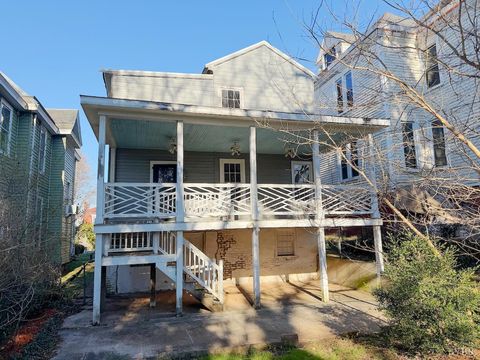 Tiny photo for 1011 Jackson Street, Lynchburg, VA 24504 (MLS # 366516)