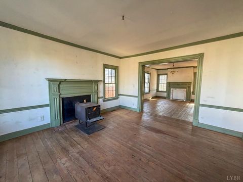 Tiny photo for 1011 Jackson Street, Lynchburg, VA 24504 (MLS # 366516)