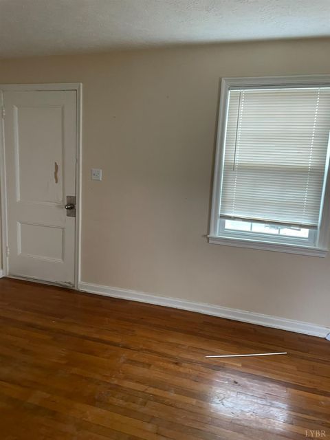 Tiny photo for 507 Blue Ridge Street, Lynchburg, VA 24501 (MLS # 365342)