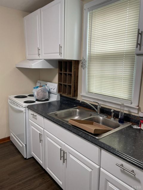 Tiny photo for 507 Blue Ridge Street, Lynchburg, VA 24501 (MLS # 365342)