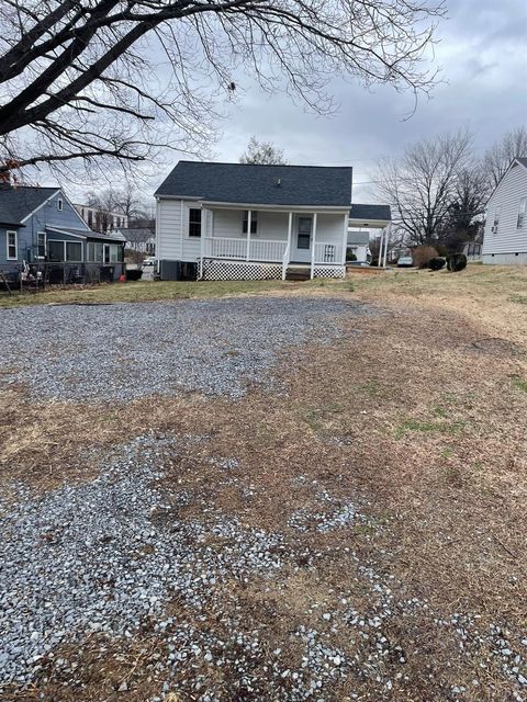 Tiny photo for 507 Blue Ridge Street, Lynchburg, VA 24501 (MLS # 365342)
