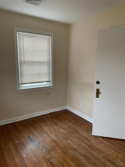 Tiny photo for 507 Blue Ridge Street, Lynchburg, VA 24501 (MLS # 365342)