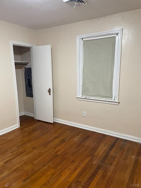 Tiny photo for 507 Blue Ridge Street, Lynchburg, VA 24501 (MLS # 365342)