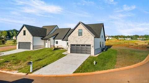 Townhouse For Sale - 1227 Grandset Drive<br/> Forest, VA 24551