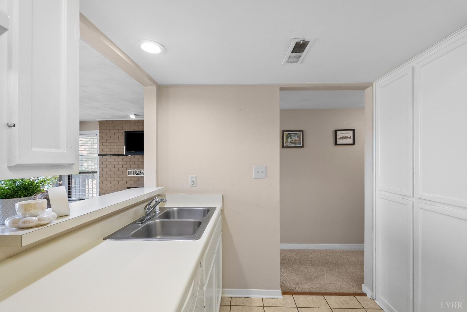 75 Dockside Circle #308, Moneta, Virginia image 16