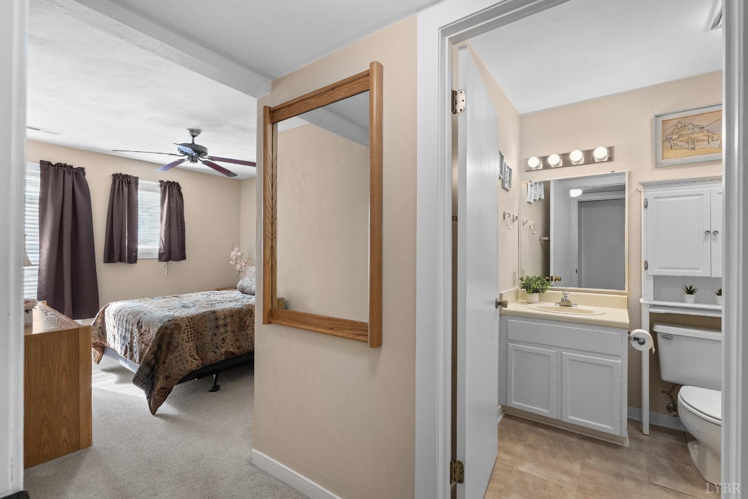 75 Dockside Circle #308, Moneta, Virginia image 22