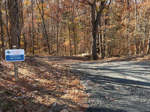 Photo of 9 Richmond Highway, Amherst, VA 24521 (MLS # 362947)