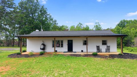 Homes For Sale - 1553 Hubbard Rd Rd<br/> Pittsylvania County, Long Island, VA 24569