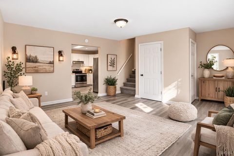 Tiny photo for 128 Walnut Street, Amherst, VA 24521 (MLS # 364031)