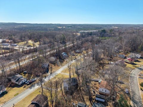 Tiny photo for 128 Walnut Street, Amherst, VA 24521 (MLS # 364031)