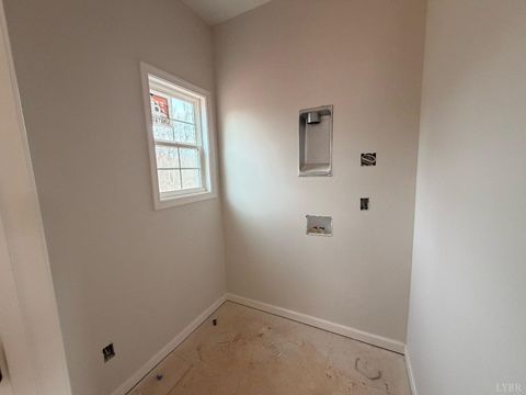 Tiny photo for 3 Crockett Road, Forest, VA 24551 (MLS # 364781)