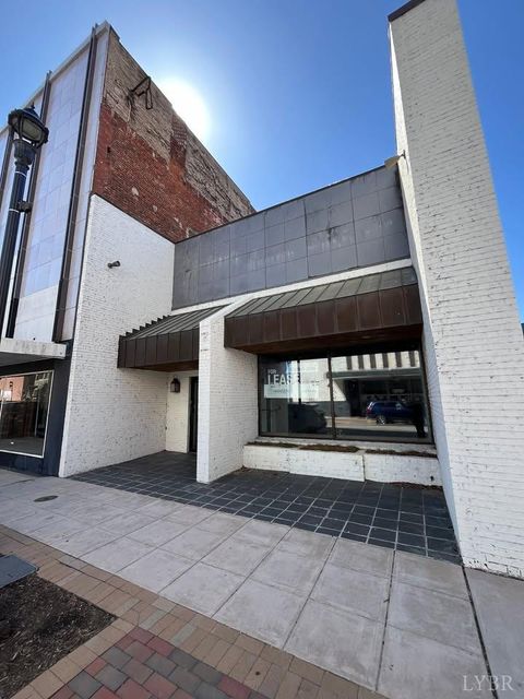 Photo of 1009 Main Street, Lynchburg, VA 24504 (MLS # 362155)