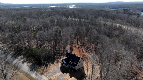 Tiny photo for 40 Sassafras Ct., Moneta, VA 24121 (MLS # 363883)