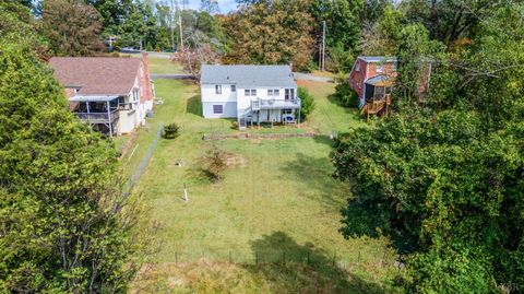 Tiny photo for 1531 Fairway Place, Lynchburg, VA 24503 (MLS # 362200)