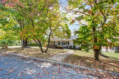 Tiny photo for 1531 Fairway Place, Lynchburg, VA 24503 (MLS # 362200)