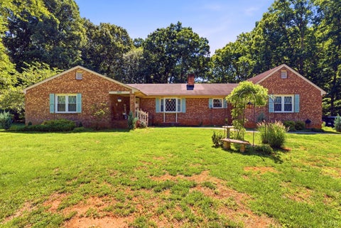 Homes For Sale - 204 Greentree Drive<br/> Forest, VA 24551