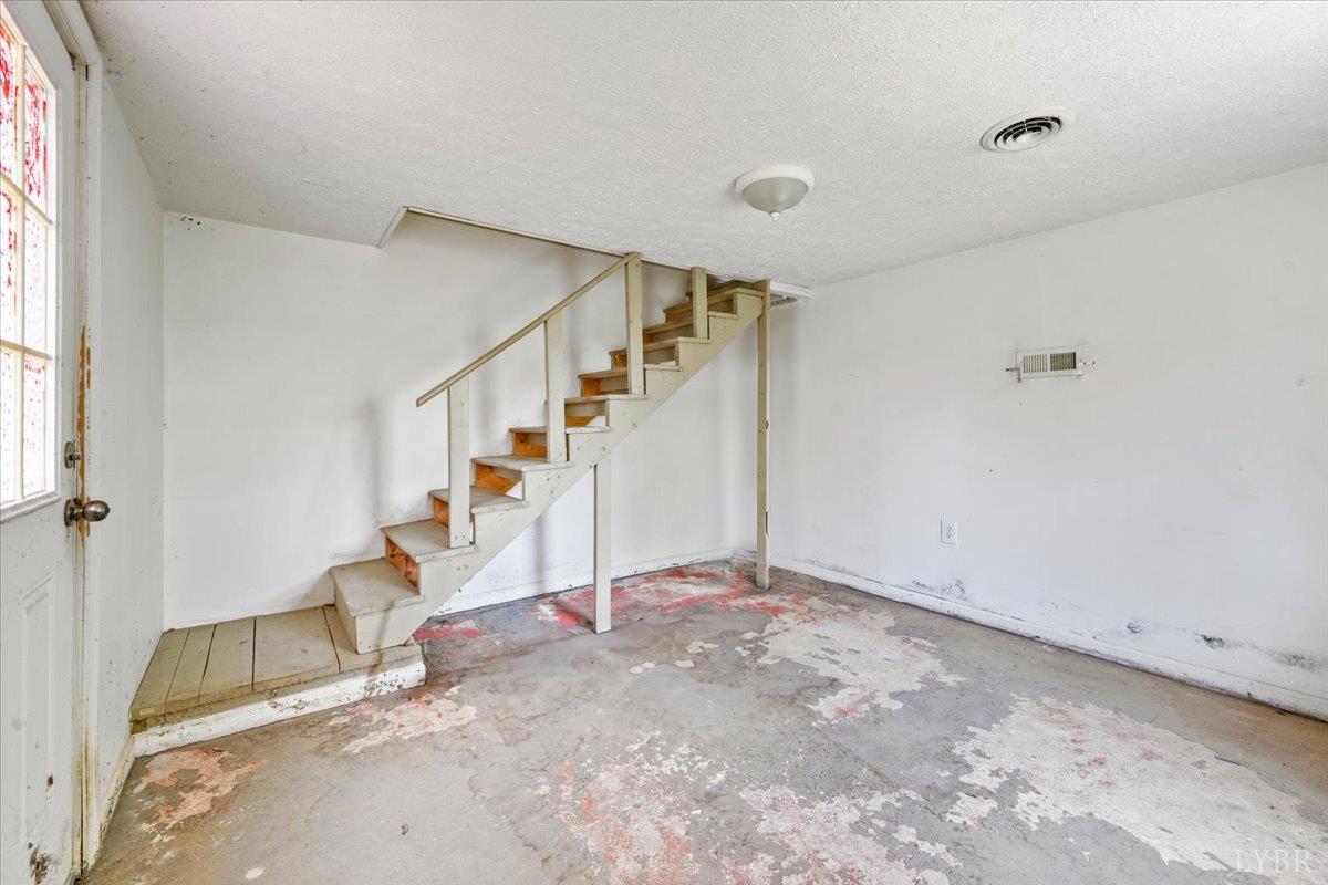 1104 Amherst Avenue, Altavista, Virginia image 12