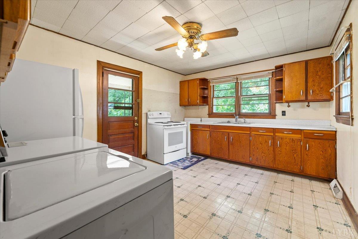1104 Amherst Avenue, Altavista, Virginia image 9