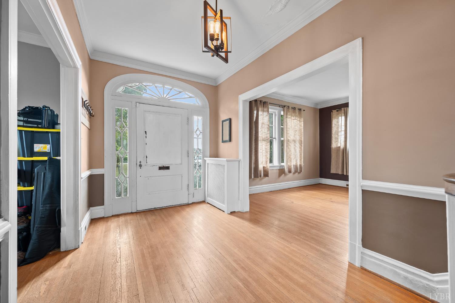 Lynchburg, Virginia 24503, United States, 4 Bedrooms Bedrooms, ,4 BathroomsBathrooms,Residential,Active,196812