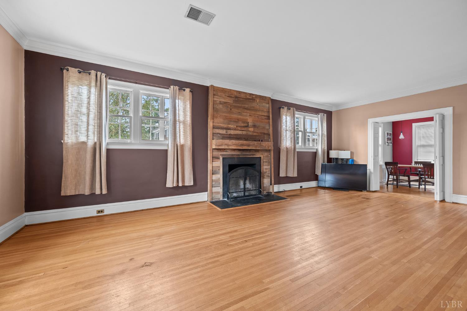 Lynchburg, Virginia 24503, United States, 4 Bedrooms Bedrooms, ,4 BathroomsBathrooms,Residential,Active,196812