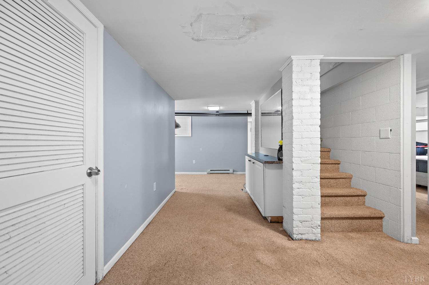 Lynchburg, Virginia 24503, United States, 4 Bedrooms Bedrooms, ,4 BathroomsBathrooms,Residential,Active,196812