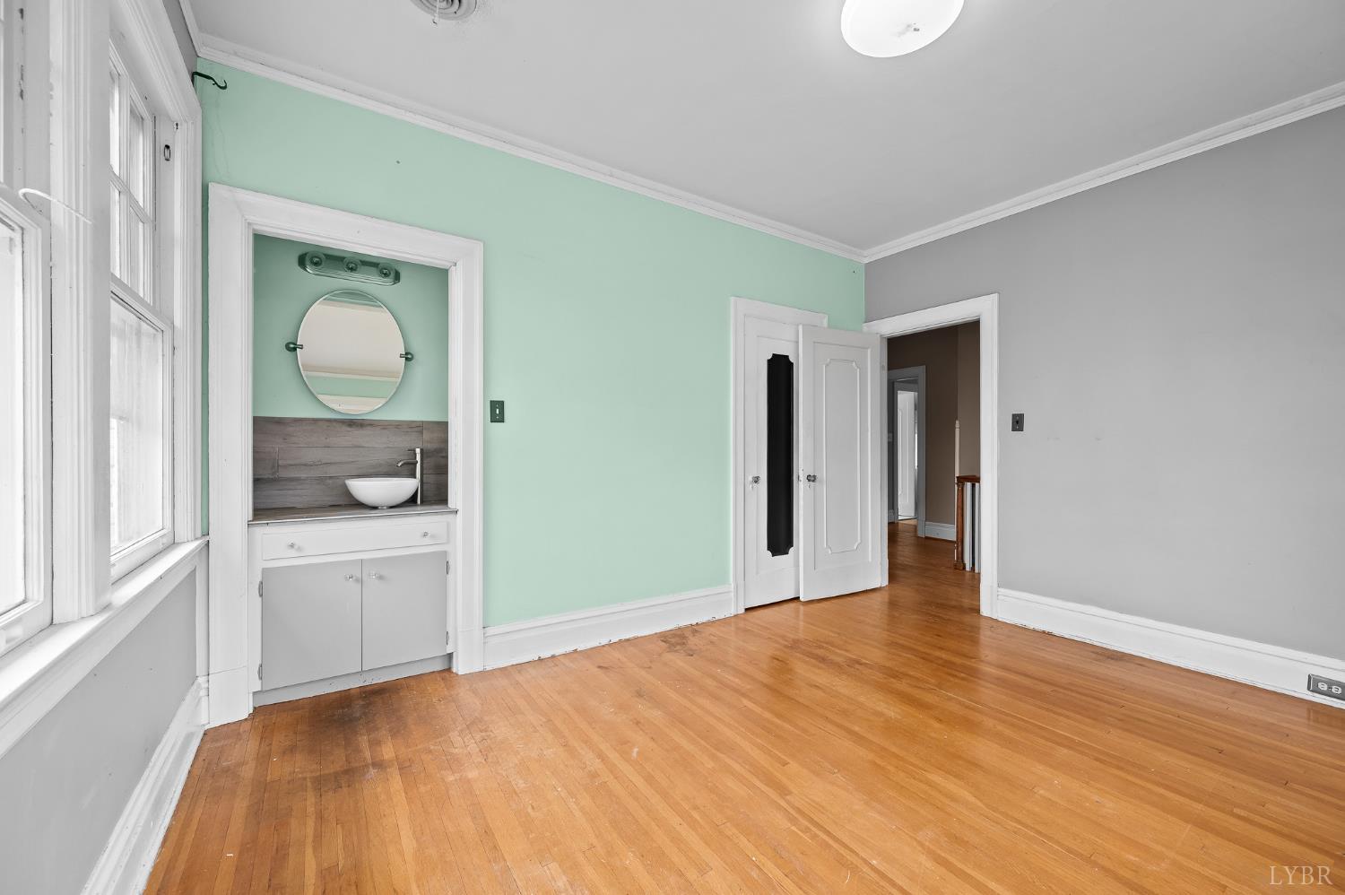 Lynchburg, Virginia 24503, United States, 4 Bedrooms Bedrooms, ,4 BathroomsBathrooms,Residential,Active,196812