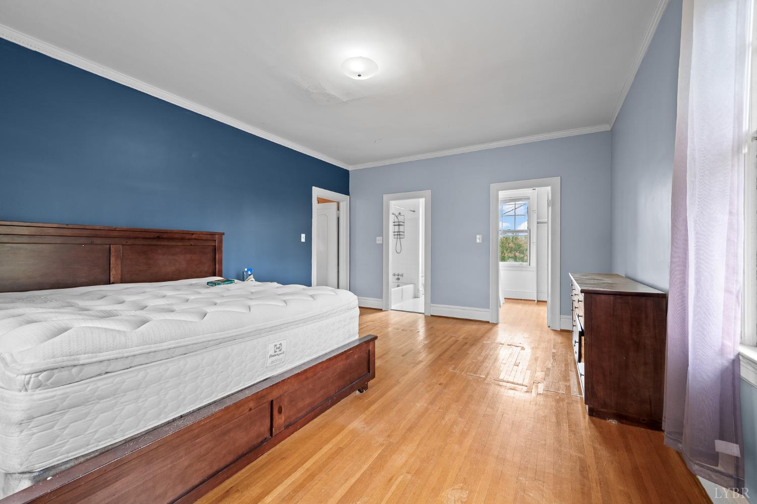 Lynchburg, Virginia 24503, United States, 4 Bedrooms Bedrooms, ,4 BathroomsBathrooms,Residential,Active,196812