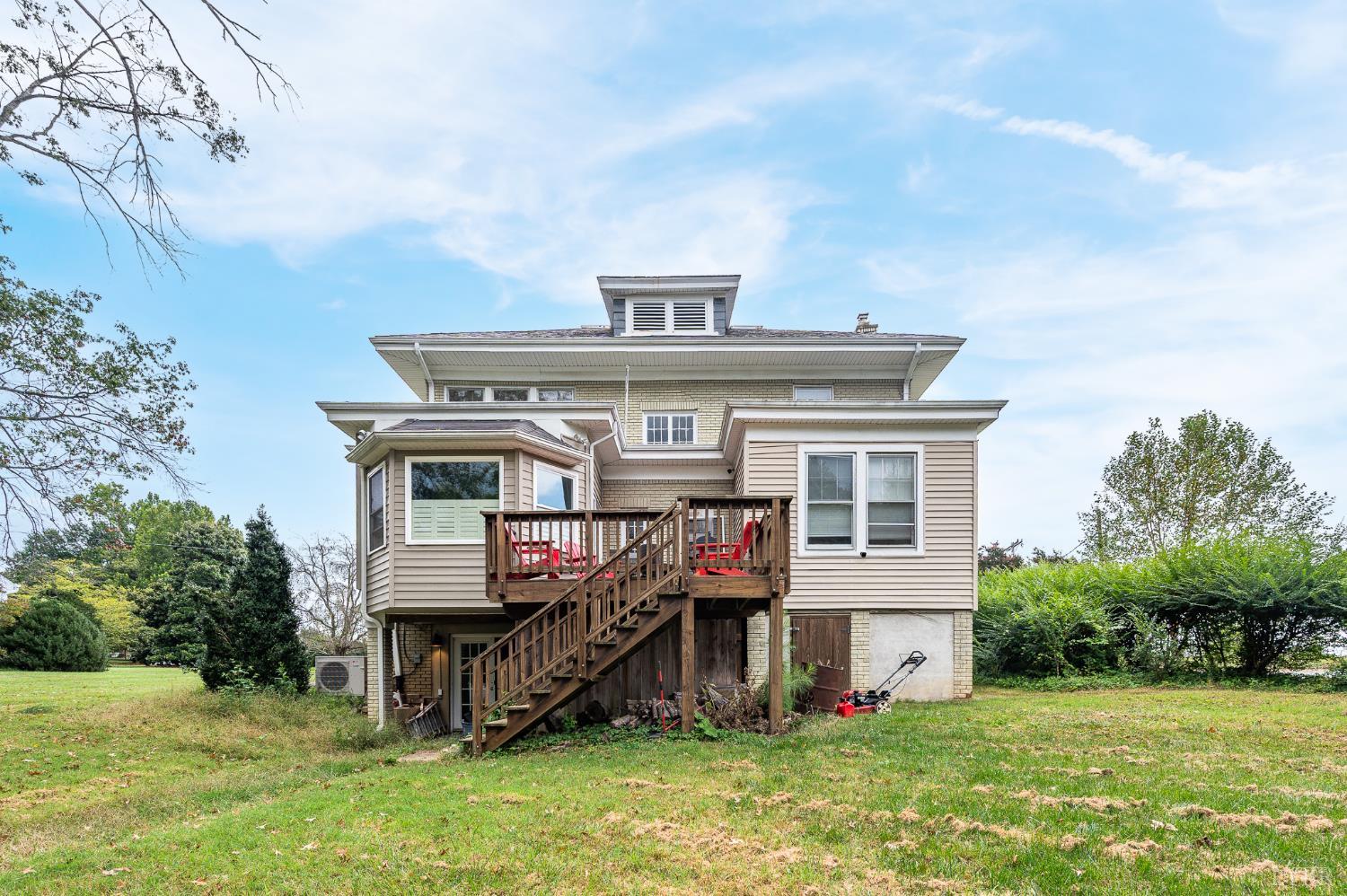 Lynchburg, Virginia 24503, United States, 4 Bedrooms Bedrooms, ,4 BathroomsBathrooms,Residential,Active,196812