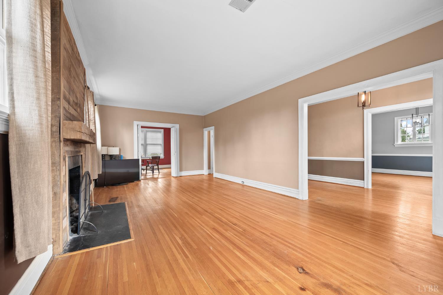 Lynchburg, Virginia 24503, United States, 4 Bedrooms Bedrooms, ,4 BathroomsBathrooms,Residential,Active,196812