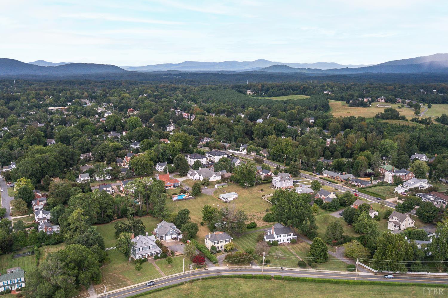 Lynchburg, Virginia 24503, United States, 4 Bedrooms Bedrooms, ,4 BathroomsBathrooms,Residential,Active,196812